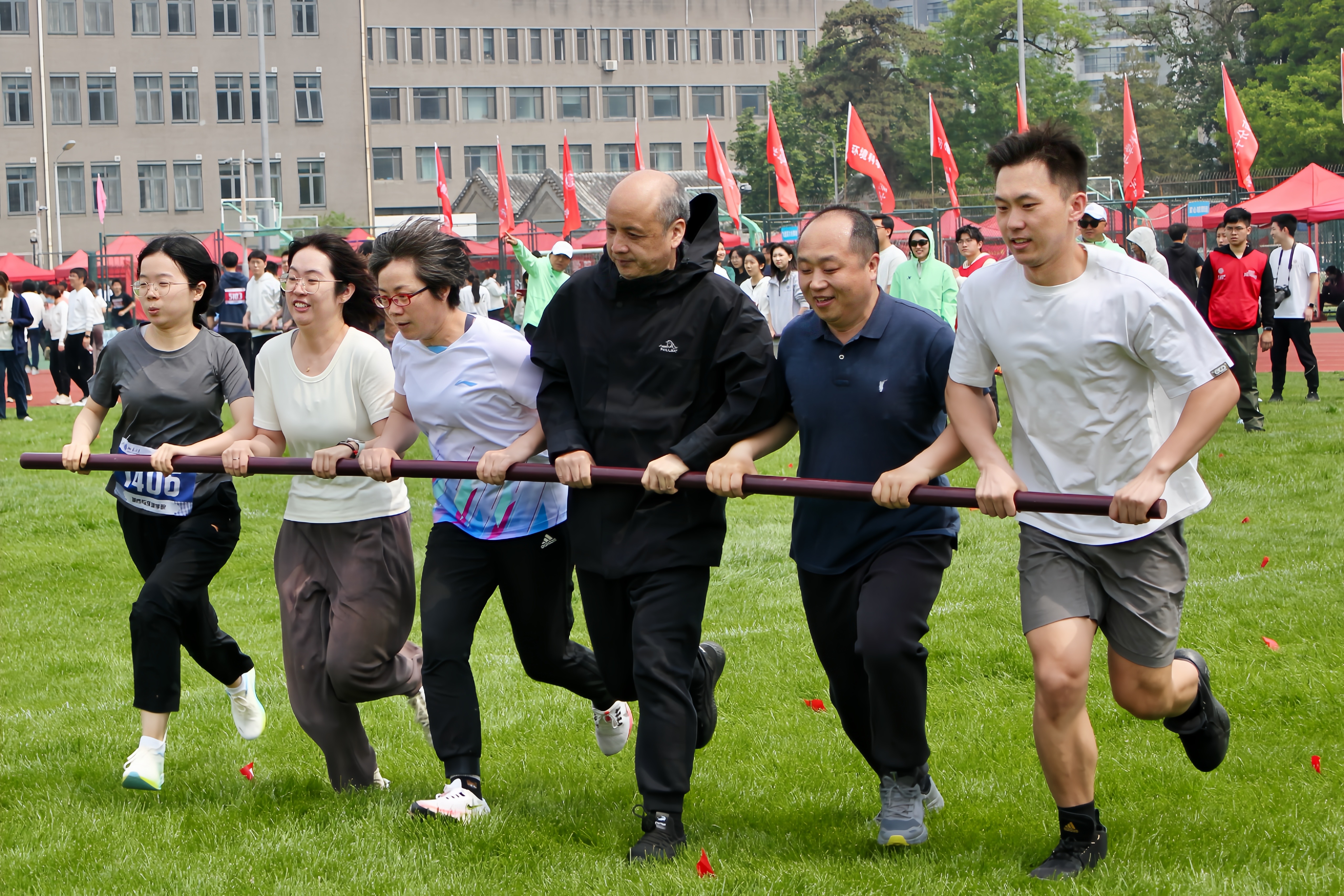 a93a9fba52ab4087b944769655550744.jpg 图11 旋风跑.jpg